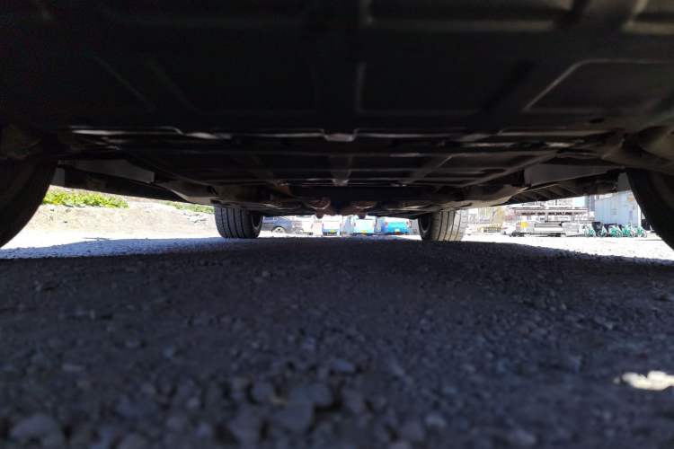 Used Mercedes-Benz M-Class AMG 2011 AMG ML 63 Chassis Front