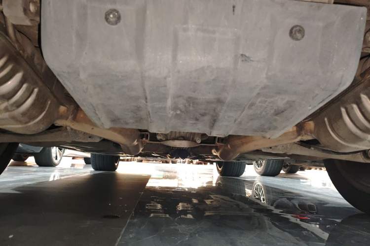 Used Mercedes-Benz M-Class AMG 2011 AMG ML 63 Chassis Rear