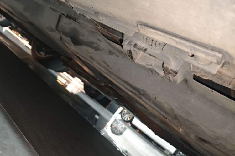 Used Mercedes-Benz M-Class AMG 2011 AMG ML 63 Chassis Rear Left