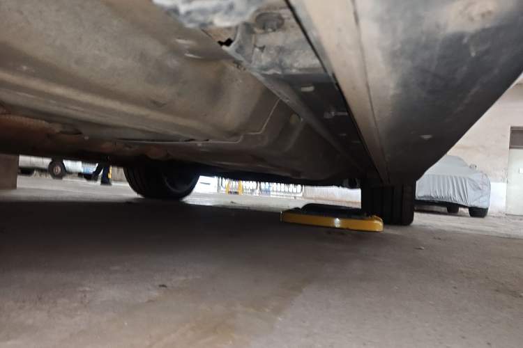 Used Mercedes-Benz M-Class AMG 2011 AMG ML 63 Chassis Rear Right