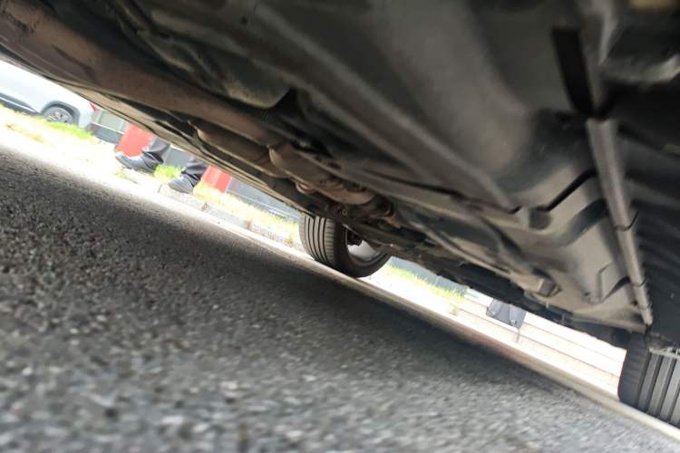 Used Mercedes-Benz M-Class AMG 2011 AMG ML 63 Chassis Rear Right
