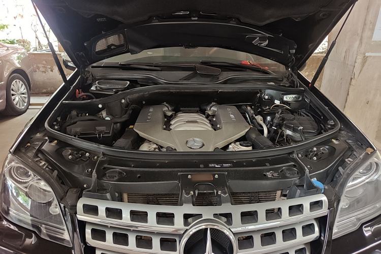 Used Mercedes-Benz M-Class AMG 2011 AMG ML 63 Engine Bay