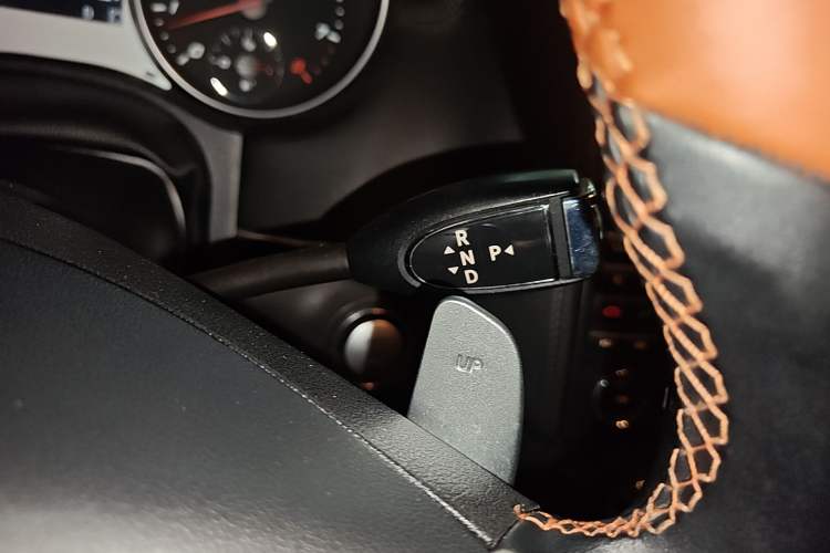 Used Mercedes-Benz M-Class AMG 2011 AMG ML 63 Gear Lever