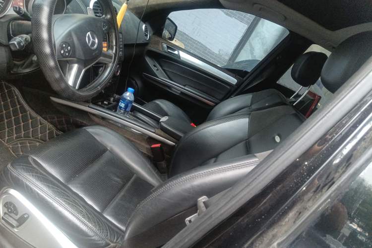 Used Mercedes-Benz M-Class AMG 2011 AMG ML 63 Left Front Seat