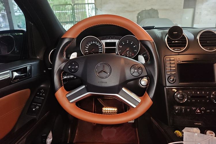 Used Mercedes-Benz M-Class AMG 2011 AMG ML 63 Steering Wheel
