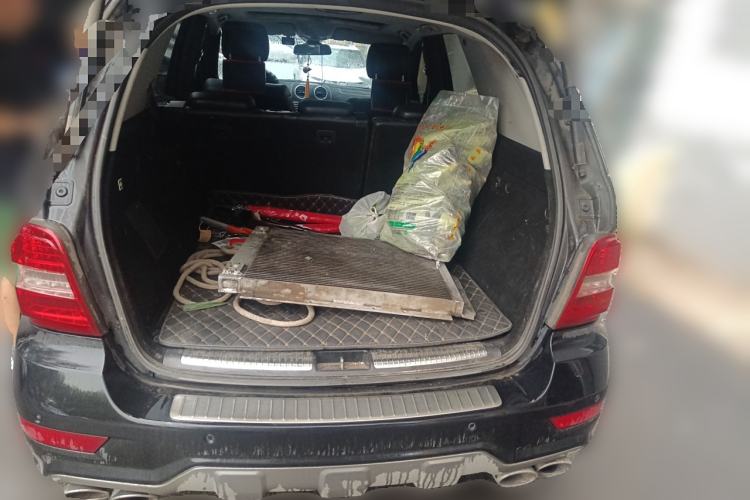 Used Mercedes-Benz M-Class AMG 2011 AMG ML 63 Trunk