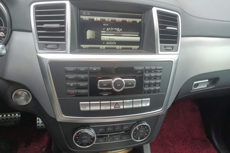 Used Mercedes-Benz M-Class AMG 2012 AMG ML 63 Audio And AC Panel