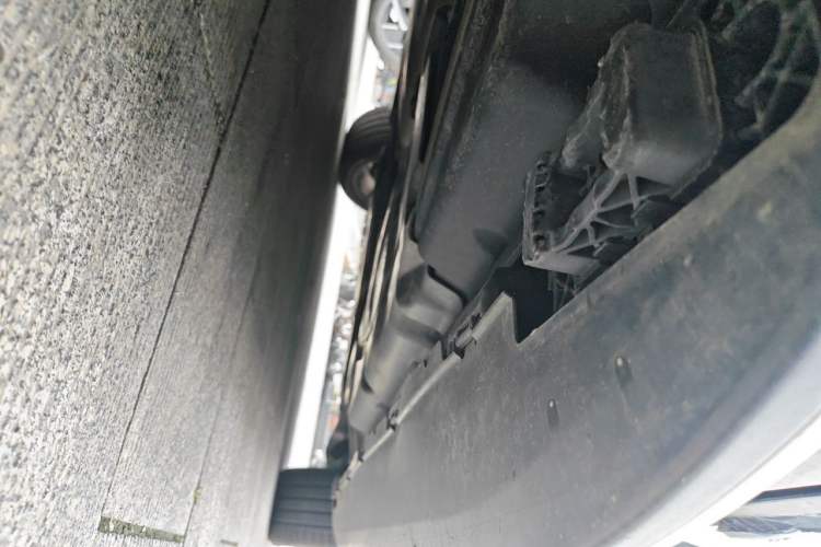 Used Mercedes-Benz M-Class AMG 2012 AMG ML 63 Chassis Rear Right