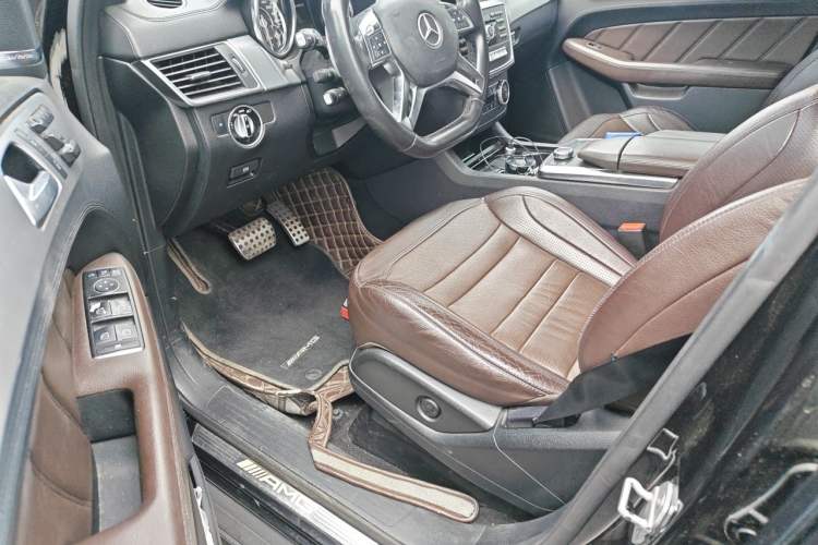 Used Mercedes-Benz M-Class AMG 2012 AMG ML 63 Driver Seat