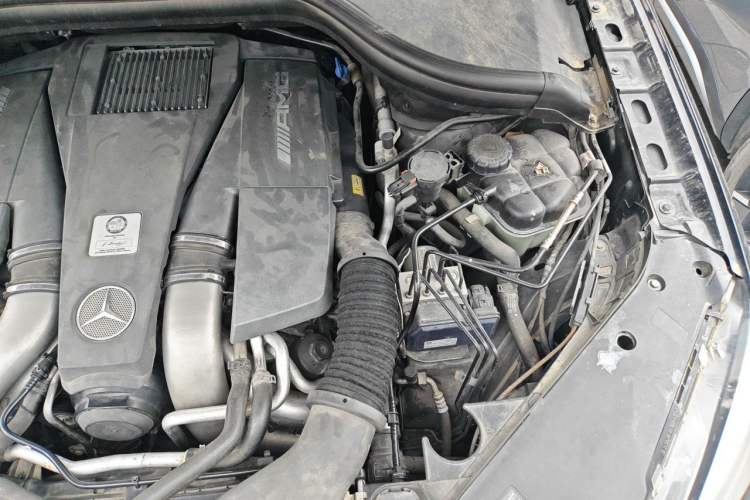 Used Mercedes-Benz M-Class AMG 2012 AMG ML 63 Engine Bay Left