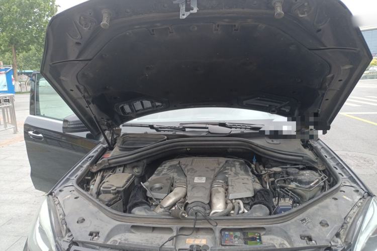 Used Mercedes-Benz M-Class AMG 2012 AMG ML 63 Engine Bay
