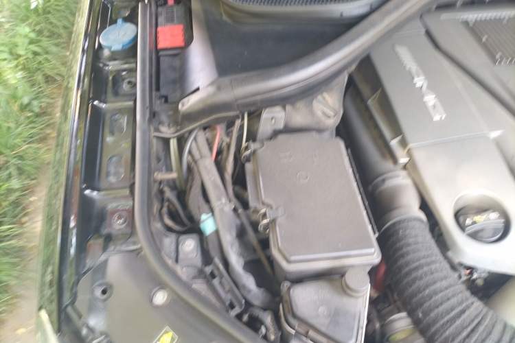 Used Mercedes-Benz M-Class AMG 2012 AMG ML 63 Engine Bay Right