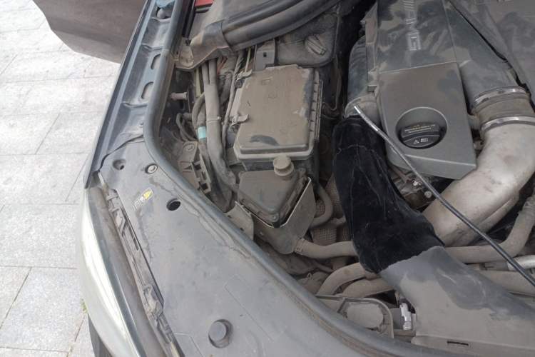 Used Mercedes-Benz M-Class AMG 2012 AMG ML 63 Engine Bay Right