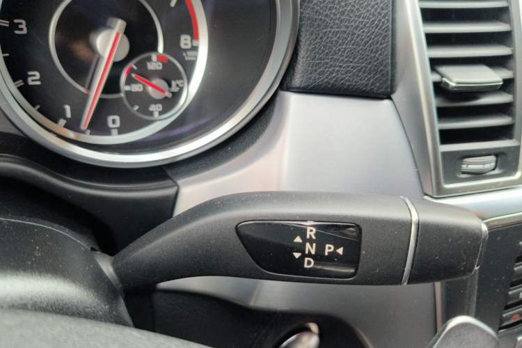 Used Mercedes-Benz M-Class AMG 2012 AMG ML 63 Gear Lever
