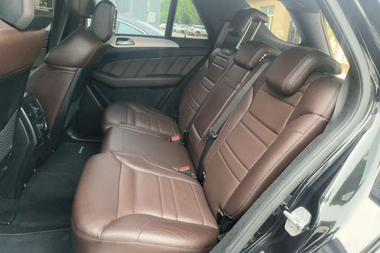 Used Mercedes-Benz M-Class AMG 2012 AMG ML 63 Left Rear Seat