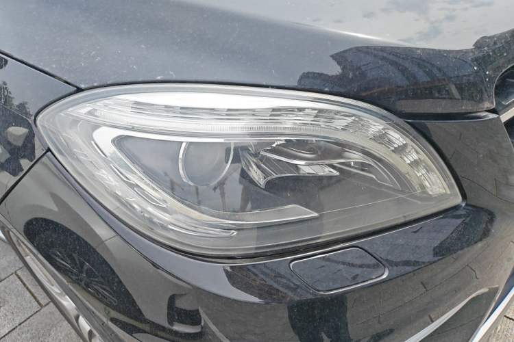 Used Mercedes-Benz M-Class AMG 2012 AMG ML 63 Right Front Headlight