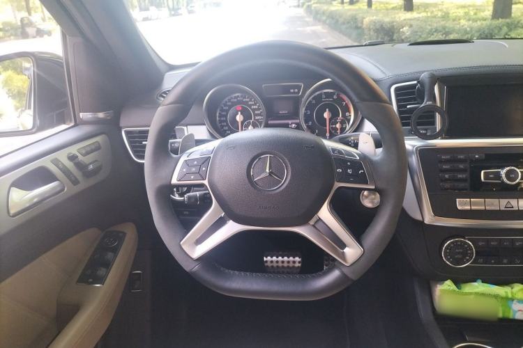 Used Mercedes-Benz M-Class AMG 2012 AMG ML 63 Steering Wheel