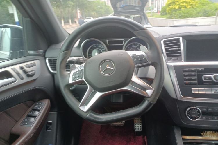 Used Mercedes-Benz M-Class AMG 2012 AMG ML 63 Steering Wheel