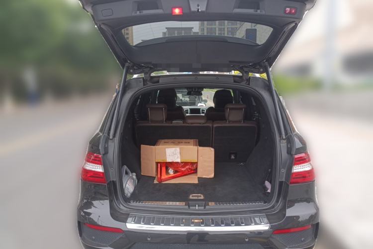 Used Mercedes-Benz M-Class AMG 2012 AMG ML 63 Trunk
