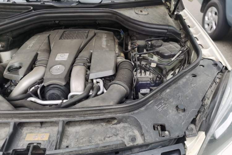 Used Mercedes-Benz M-Class AMG 2012 AMG ML 63 Engine Bay Left