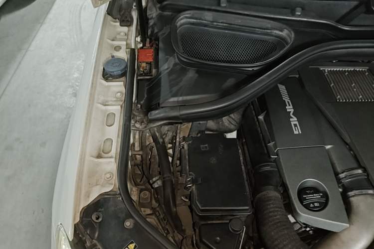 Used Mercedes-Benz M-Class AMG 2012 AMG ML 63 Engine Bay Right
