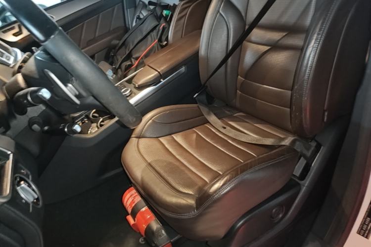 Used Mercedes-Benz M-Class AMG 2012 AMG ML 63 Left Front Seat