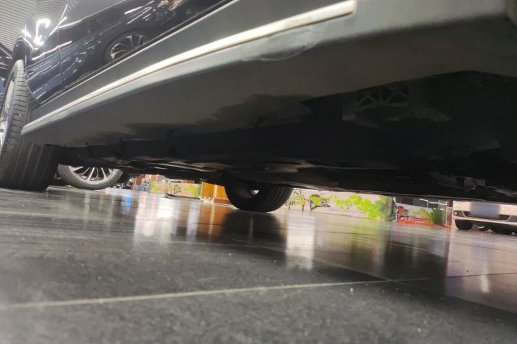 Used Mercedes-Benz M-Class AMG 2014 AMG ML 63 Chassis Front Right