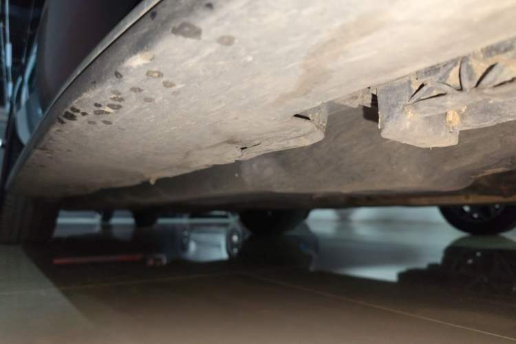 Used Mercedes-Benz M-Class AMG 2014 AMG ML 63 Chassis Front Right