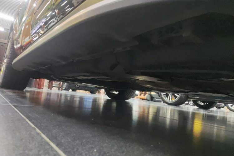 Used Mercedes-Benz M-Class AMG 2014 AMG ML 63 Chassis Rear Left