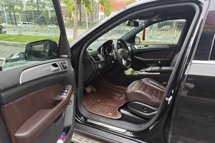 Used Mercedes-Benz M-Class AMG 2014 AMG ML 63 Driver Seat