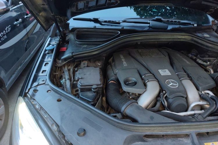 Used Mercedes-Benz M-Class AMG 2014 AMG ML 63 Engine Bay Right