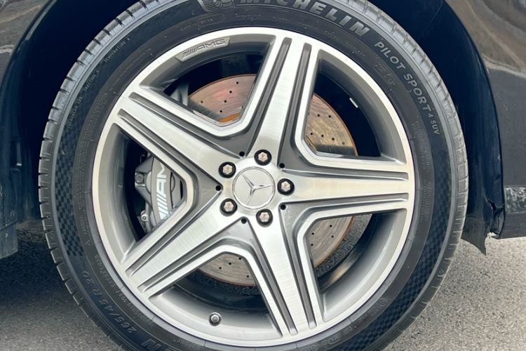 Used Mercedes-Benz M-Class AMG 2014 AMG ML 63 Exterior 8