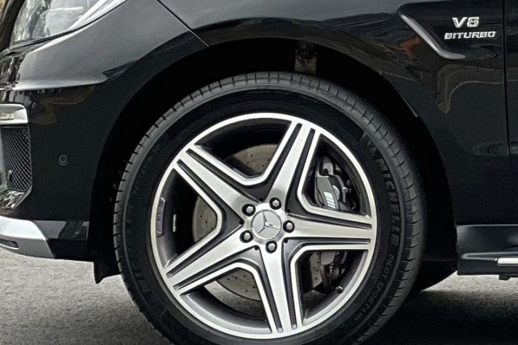 Used Mercedes-Benz M-Class AMG 2014 AMG ML 63 Exterior 9