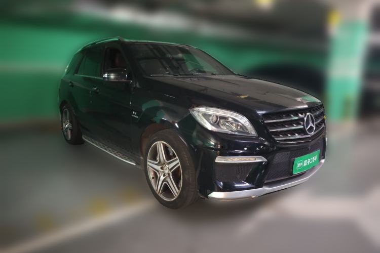 Used Mercedes-Benz M-Class AMG 2014 AMG ML 63 Front Right 45 Deg
