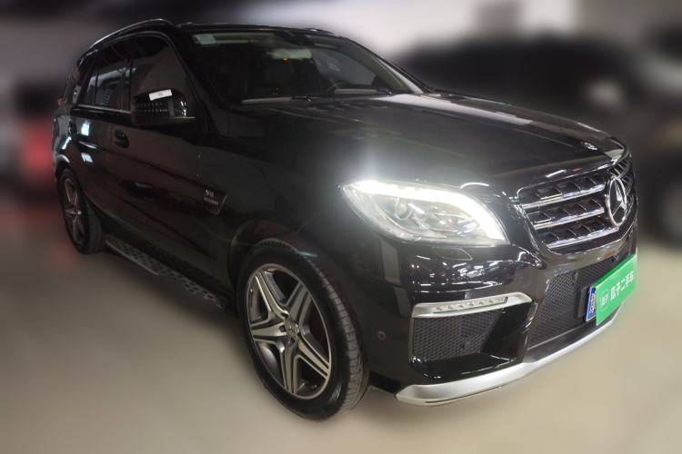 Used Mercedes-Benz M-Class AMG 2014 AMG ML 63 Front Right 45 Deg