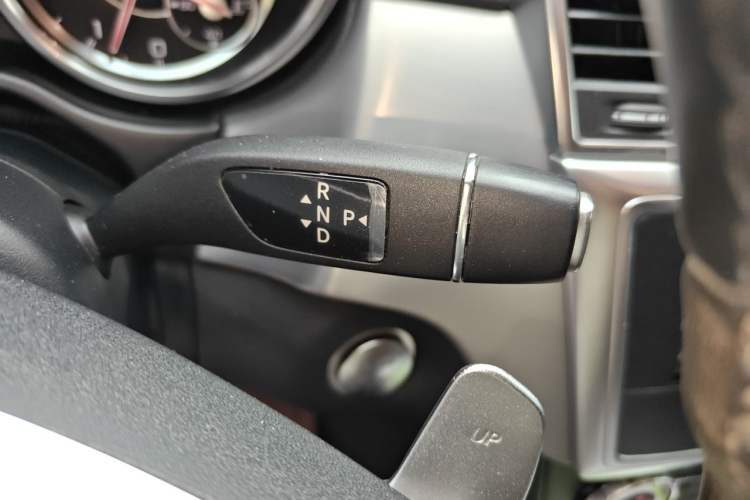 Used Mercedes-Benz M-Class AMG 2014 AMG ML 63 Gear Lever
