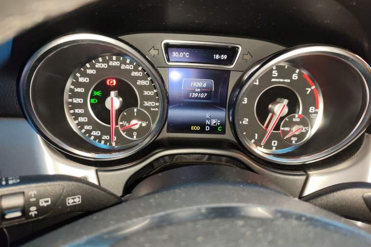 Used Mercedes-Benz M-Class AMG 2014 AMG ML 63 Instrument Cluster