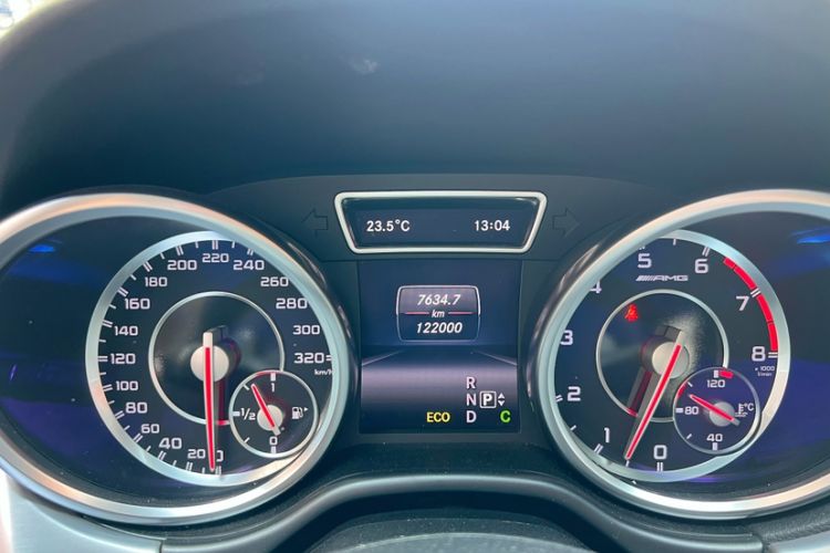 Used Mercedes-Benz M-Class AMG 2014 AMG ML 63 Interior 1