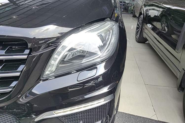 Used Mercedes-Benz M-Class AMG 2014 AMG ML 63 Left Front Headlight