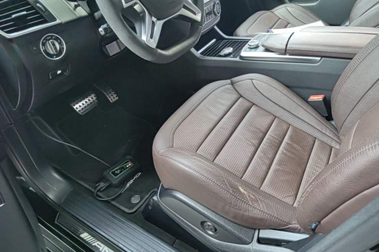 Used Mercedes-Benz M-Class AMG 2014 AMG ML 63 Left Front Seat