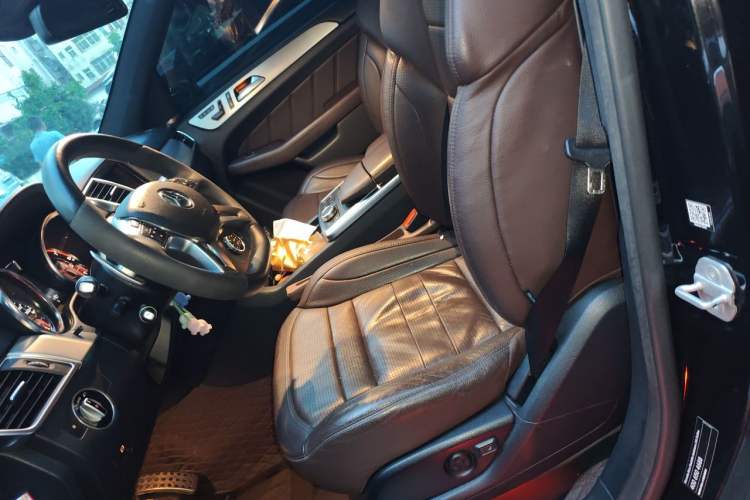 Used Mercedes-Benz M-Class AMG 2014 AMG ML 63 Left Front Seat