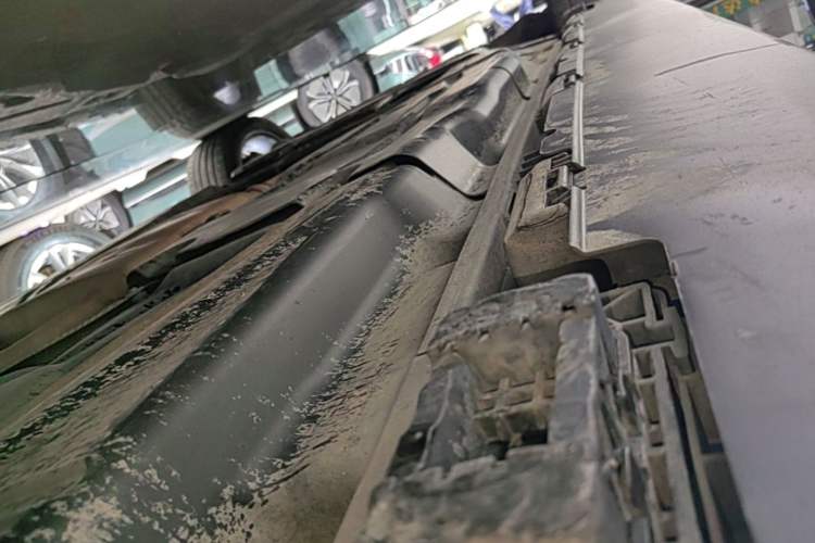 Used Mercedes-Benz M-Class AMG 2014 AMG ML 63 Left Side Sill