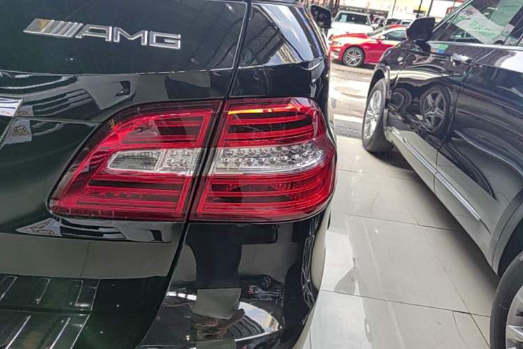 Used Mercedes-Benz M-Class AMG 2014 AMG ML 63 Right Rear Taillight