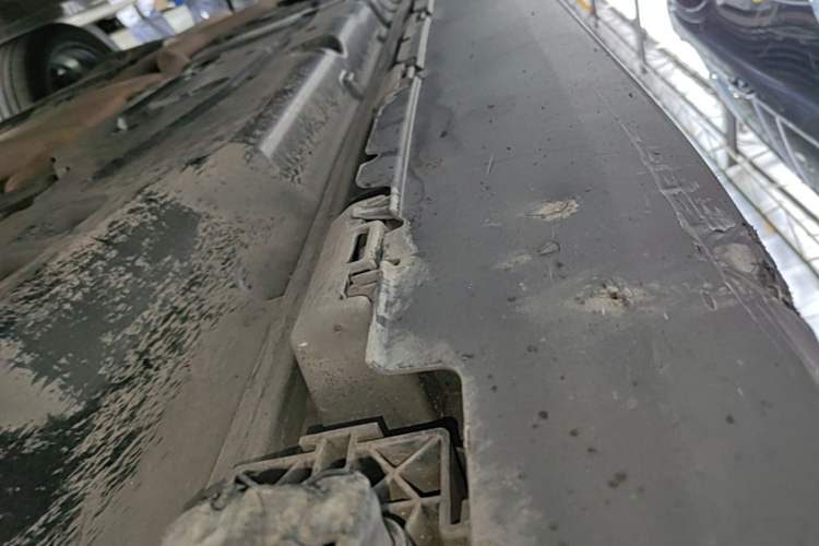 Used Mercedes-Benz M-Class AMG 2014 AMG ML 63 Right Side Sill