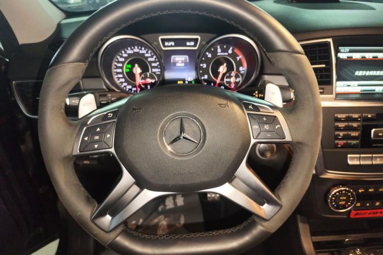 Used Mercedes-Benz M-Class AMG 2014 AMG ML 63 Steering Wheel