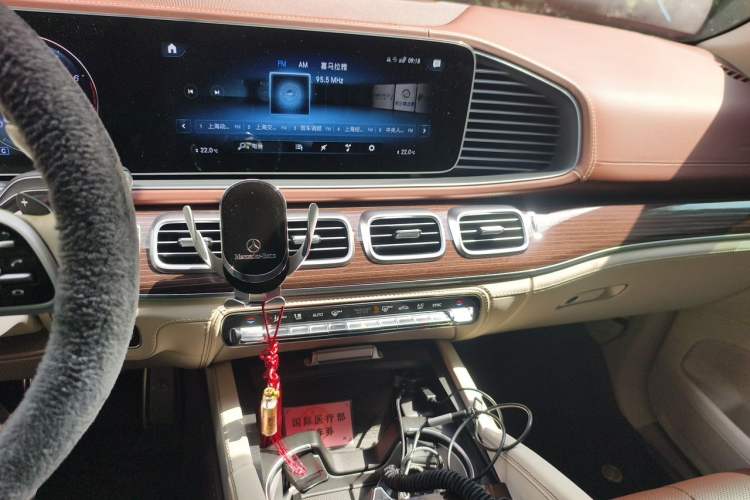Used Mercedes-Benz Maybach GLS 2021 GLS 480 4MATIC Audio And AC Panel