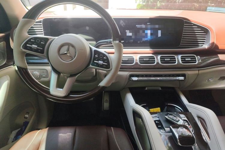 Used Mercedes-Benz Maybach GLS 2021 GLS 480 4MATIC Center Console