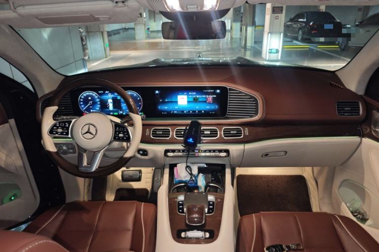 Used Mercedes-Benz Maybach GLS 2021 GLS 480 4MATIC Center Console