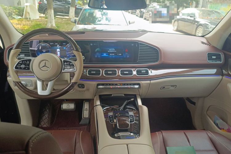 Used Mercedes-Benz Maybach GLS 2021 GLS 600 4MATIC Celebration Edition Center Console