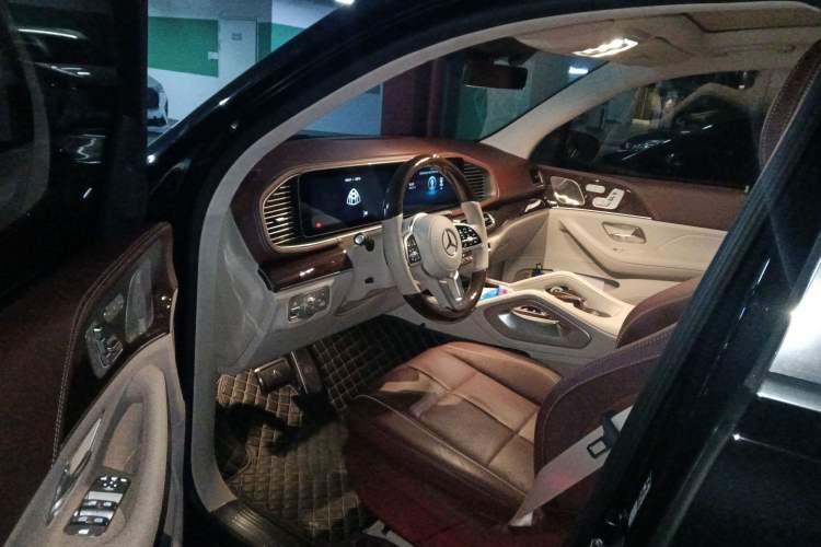 Used Mercedes-Benz Maybach GLS 2021 GLS 480 4MATIC Driver Seat